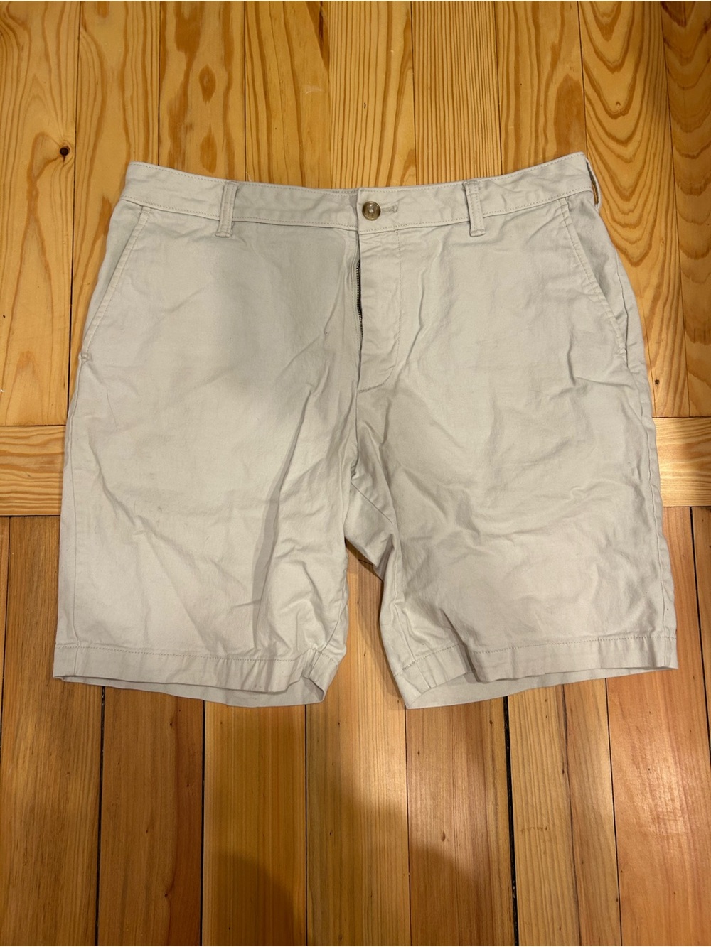 Izod Light Khaki Flat Front Men's Shorts